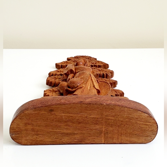 Late 1800's French Handcarved Wood Maiden With Espalier Tree - Picture 7 of 12